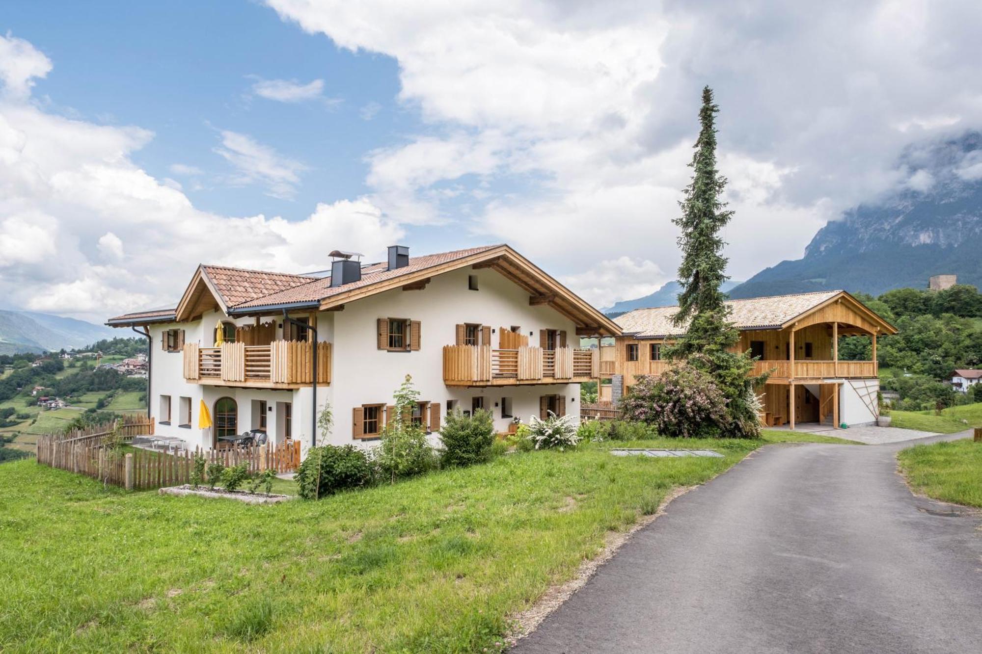 Haensel Und Gretel Schlosshof Umes Bagian luar foto