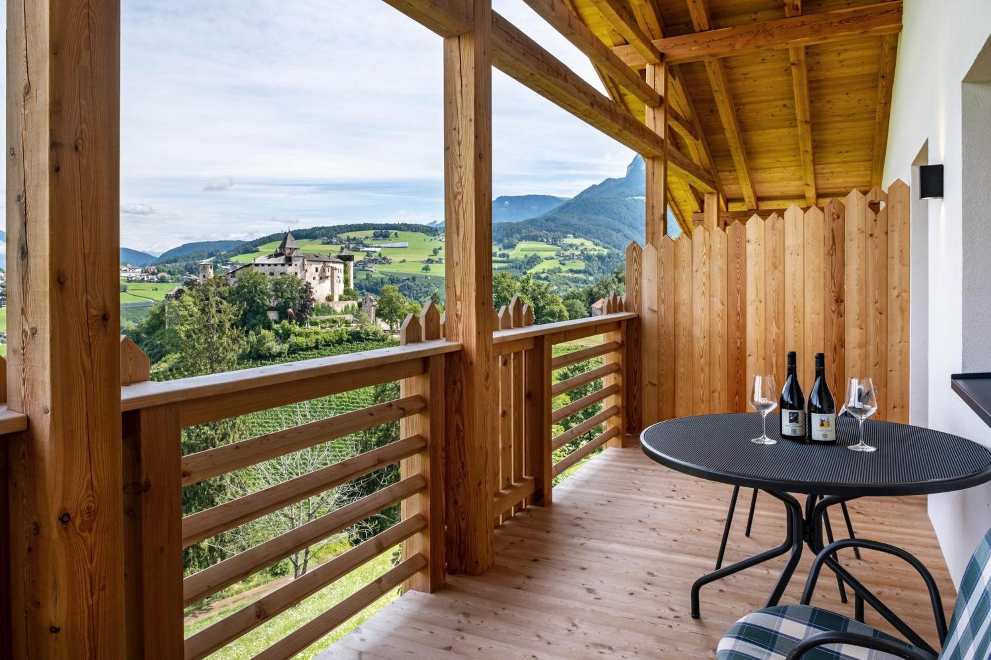 Haensel Und Gretel Schlosshof Umes Bagian luar foto